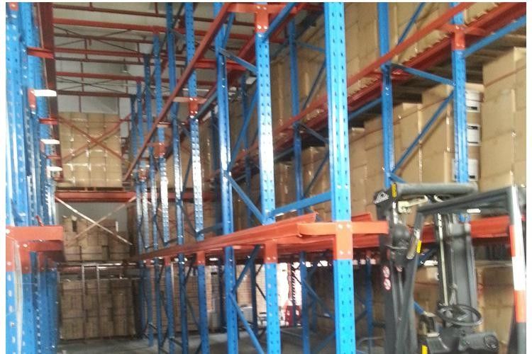 Sistemas de almacenamiento de pallets para almacenamiento en frío