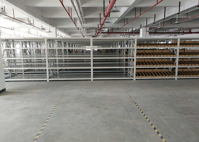 Estantes de almacenamiento de acero industrial de varios niveles ODM / OEM Estantes de paletas Mezanino con soporte