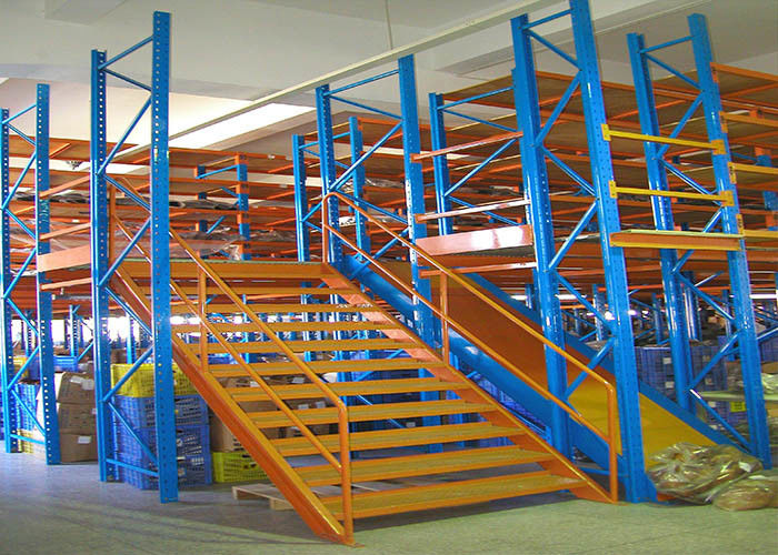Capacidad de almacenamiento industrial de varios niveles y estantes de mezzanine para almacenes de gran superficie