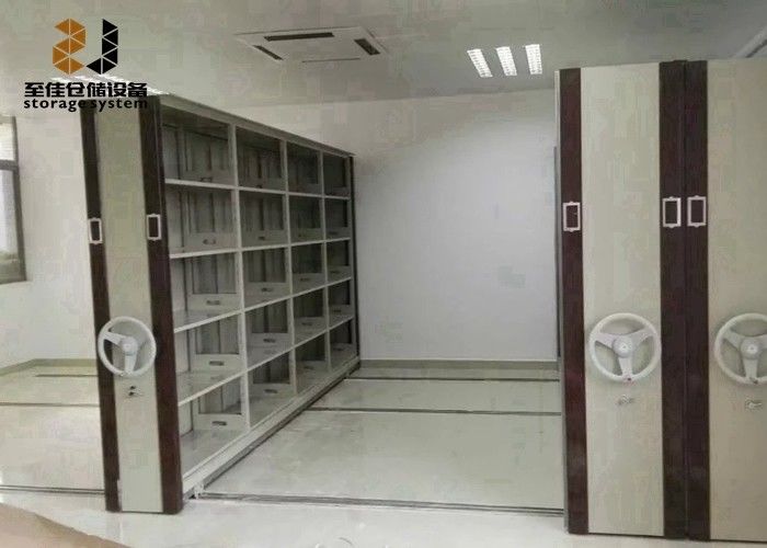 Sistemas de almacenamiento de archivos con recubrimiento en polvo, sistemas de estanterías de biblioteca móvil con cerradura de seguridad