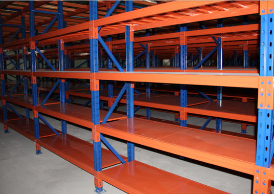 Sistema de estanterías de acero duradero de servicio medio Marco vertical para almacenamiento en almacén