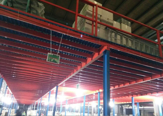 Suelo de mezzanine con soporte de bastidor personalizado para una gran capacidad de carga de alto estrés