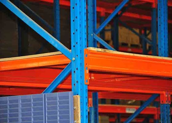 Q235B Estantes de almacenamiento de acero de carga pesada con tablero de contrachapado