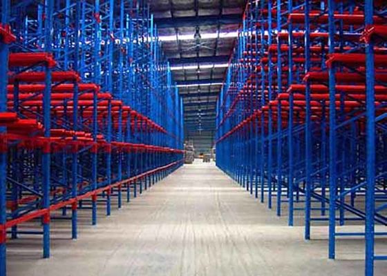 Sistemas de estanterías de almacén de múltiples niveles duraderos Máximo 4000 kg/levadura