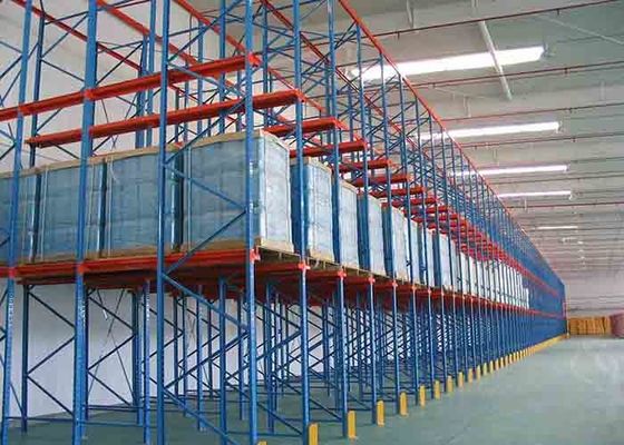 Conducir en las estanterías de almacenamiento de acero industrial con acabado de pintura de capa de polvo