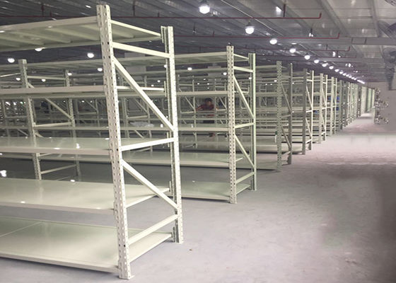 Sistema de estantes para paletas para almacenamiento en almacenes laminados en frío 100 kg/capas-120 kg/capas