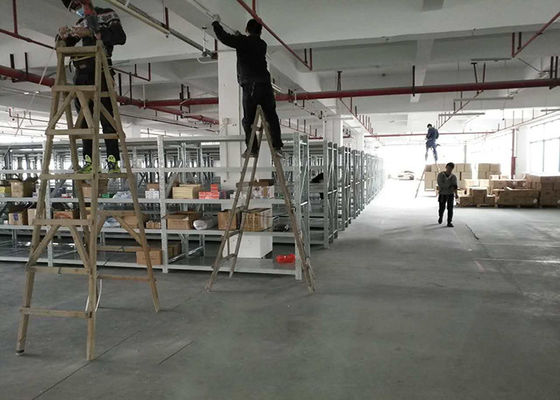 Sistemas de almacenamiento de pallets ligeros de varios niveles para uso industrial y comercial