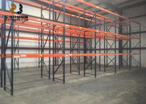Dispositivo de alta densidad en estanterías de almacenamiento de pallets