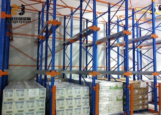 Sistemas de estanterías industriales de bebidas Revestimiento en polvo Revestimiento de palés de pasillo estrecho