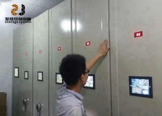 Sistemas de estantería móvil con llave de 3 puntos / sistemas de almacenamiento de alta densidad