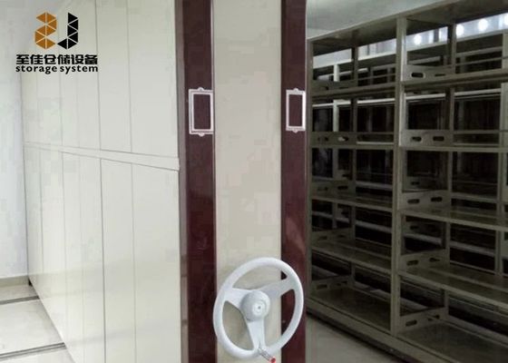 Sistemas de almacenamiento de archivos con recubrimiento en polvo, sistemas de estanterías de biblioteca móvil con cerradura de seguridad