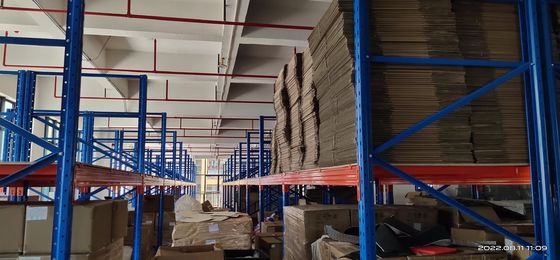 Estantes de almacenamiento de acero pesado industriales ajustables con protección contra la corrosión