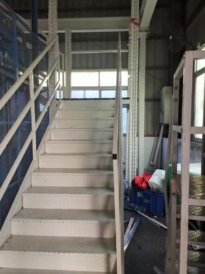 Ideas de pisos industriales de mezzanine modulares maximizan el espacio y la productividad